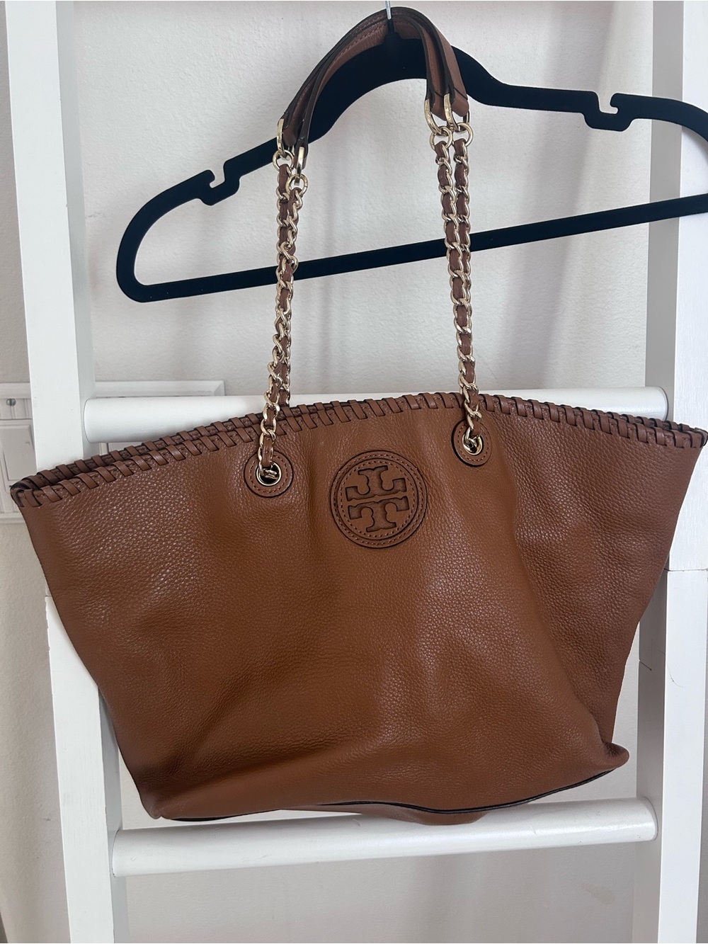 Tory Burch Cognac Leather Chain-Trim Shoulder Bag out - Picture 2 of 6